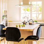 Costa-aria House דירה
