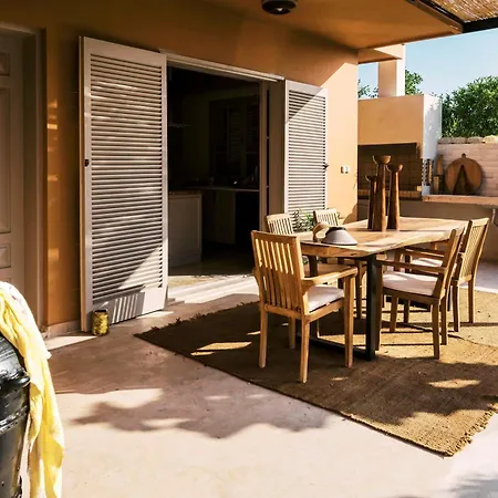Costa-aria House *