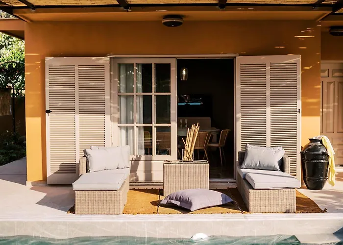 Costa-aria House *